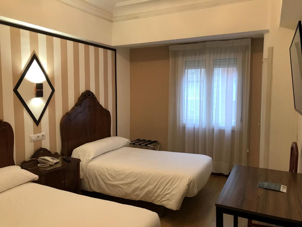 Hostal La Mexicana Santander Exterior photo