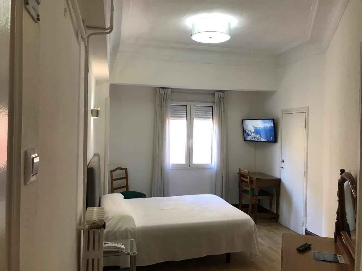 Hostal La Mexicana Santander Exterior photo