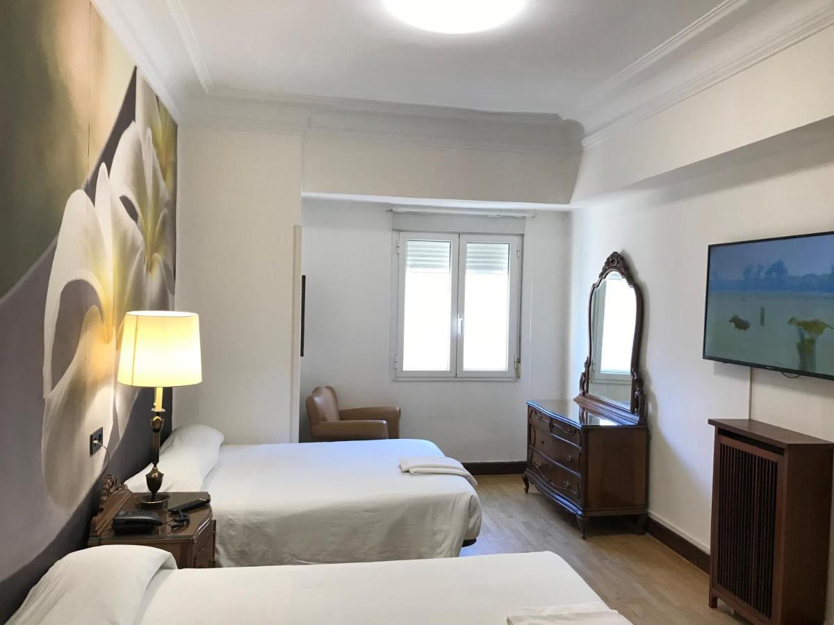 Hostal La Mexicana Santander Exterior photo