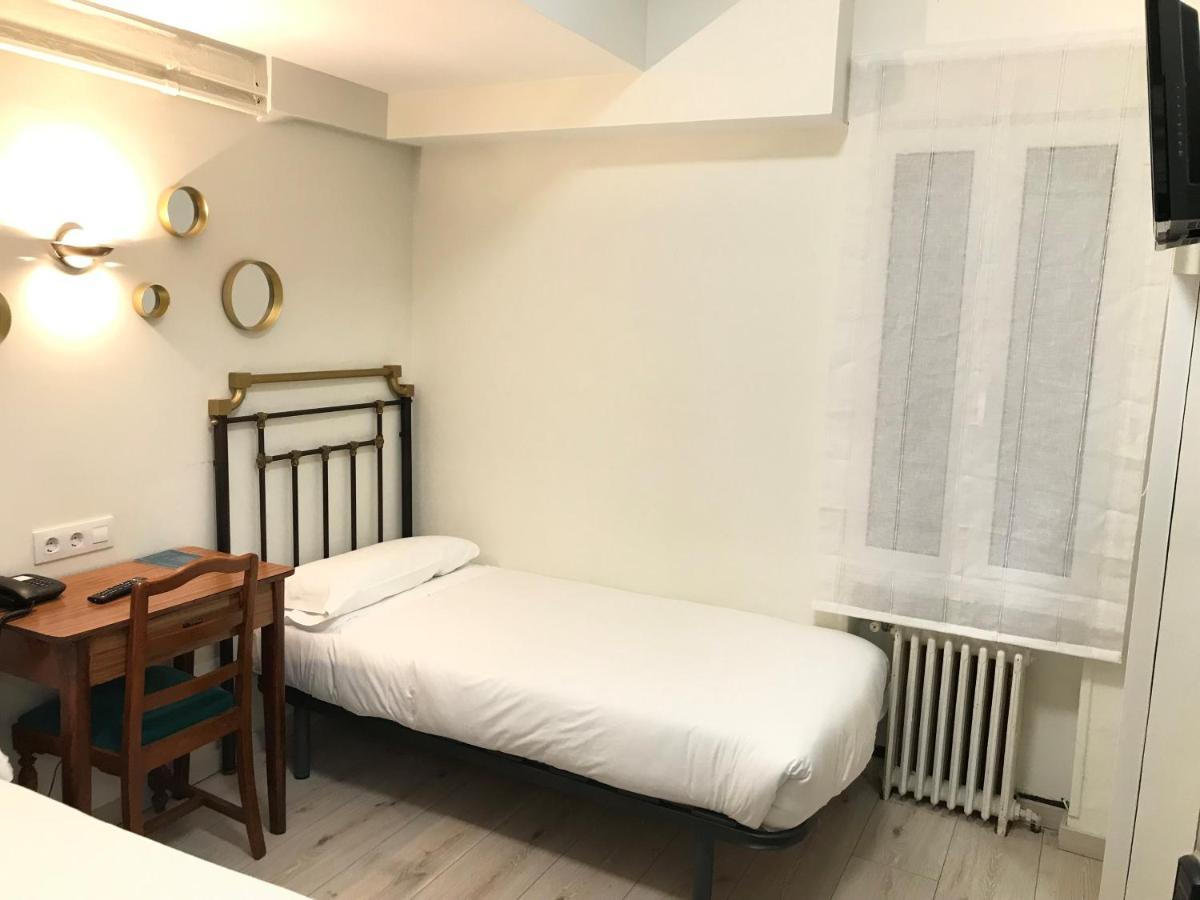 Hostal La Mexicana Santander Exterior photo