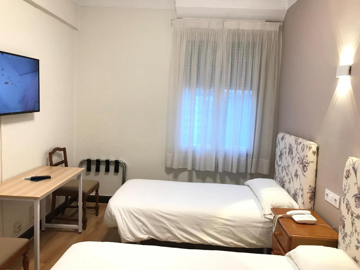 Hostal La Mexicana Santander Exterior photo